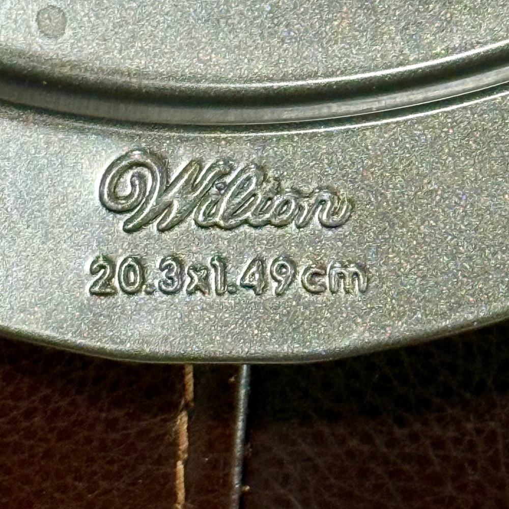 Wilton Silver Round 10” Cake Pans - Picture 2 of 2